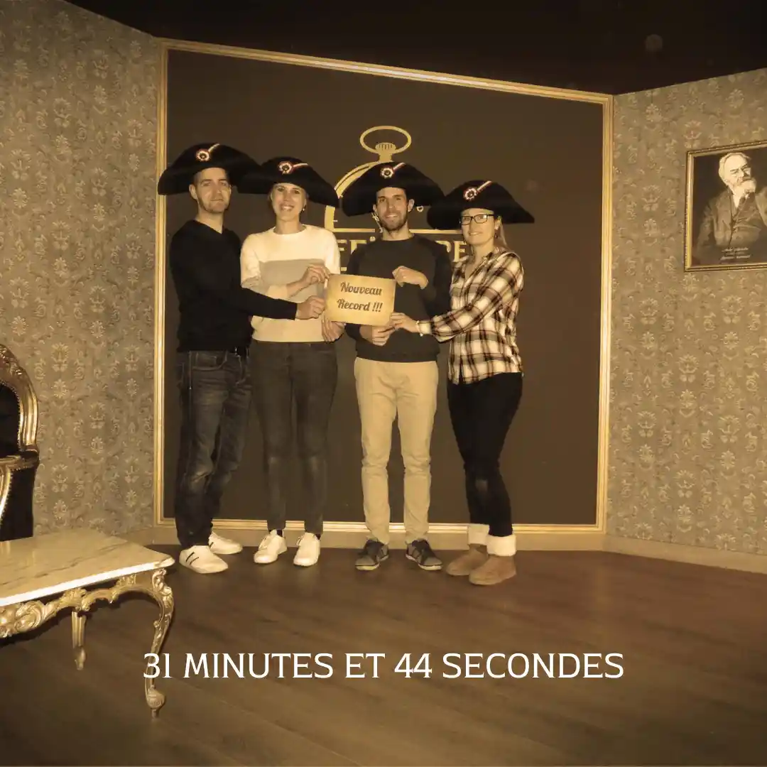 Équipe victorieuse de la salle d'escape game La Chambre de l'Empereur