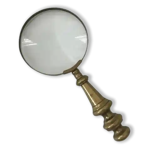 Loupe posée sur de vieux documents